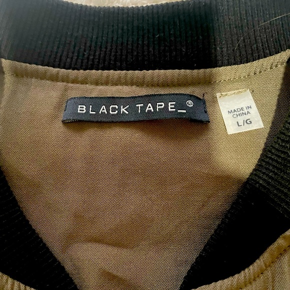 Zip Front Top - Picture 6 of 7